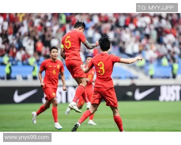 足球明星齐呼加油让我们共同奋斗向胜利进发